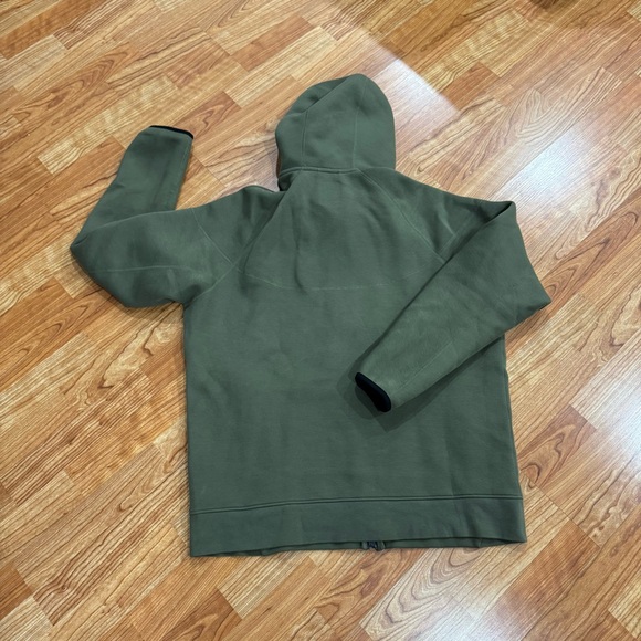 Nike Tech Windrunner
Men's Fleece Full-Zip Jacket - Picture 3 of 3